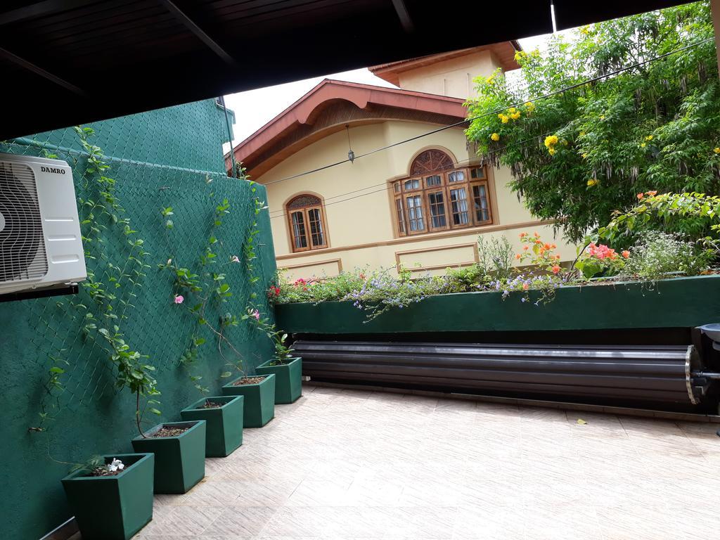 Grand Resort Kandy Exterior foto